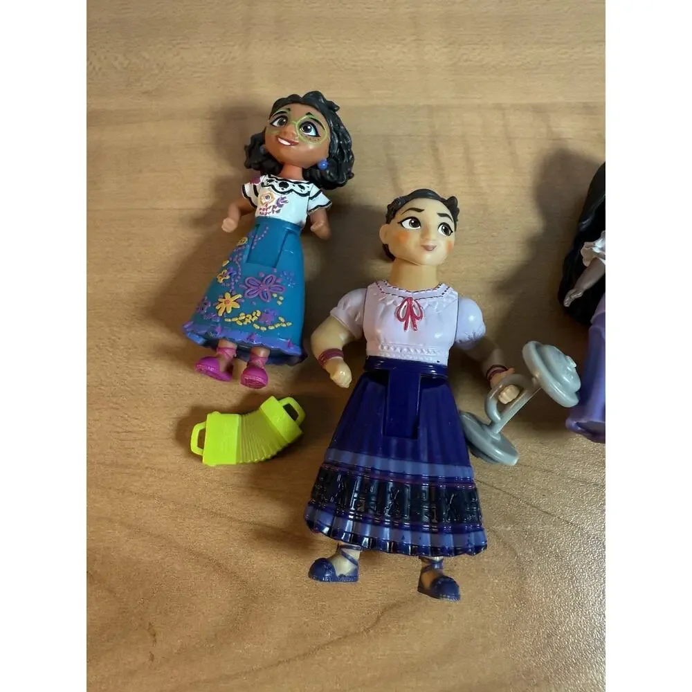 Encanto Figures Play Lot Miniature Mirabel And More Madrigals
